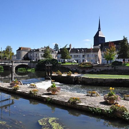 Le Grand Appartement - 90M2- 2 Chb , 1 Mezzanine - 6Pers Romorantin-Lanthenay Exteriér fotografie